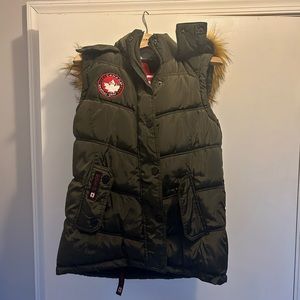 NWOT puffer vest
